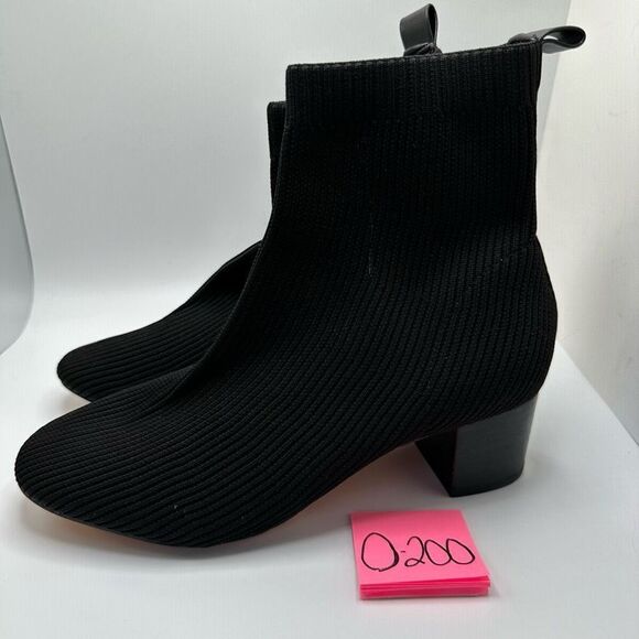 CUSHIONAIRE Women's Neely Stretch bootie +Memory Foam 8 WIDE BLACK - Picture 3 of 7